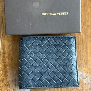 Bottega Veneta Bi-Fold Wallet (black)